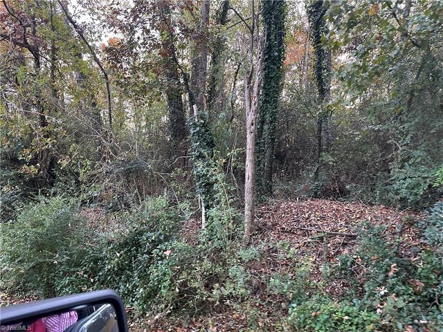 000 Old Childress Avenue, Mount Airy, NC 27030