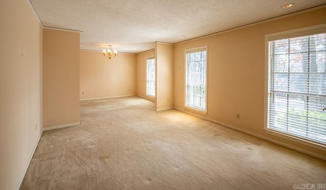 8 Sandstone Court, Little Rock, AR 72227