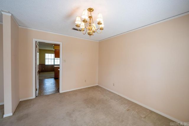 8 Sandstone Court, Little Rock, AR 72227