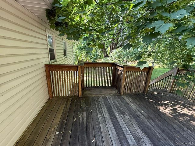 11 Sherwood Heights, Wappingers Falls, NY 12590