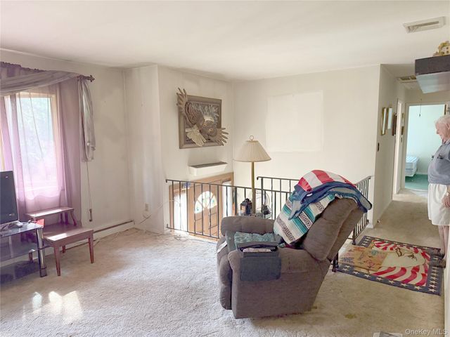 11 Sherwood Heights, Wappingers Falls, NY 12590