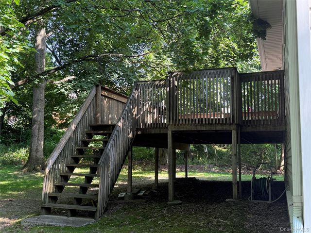 11 Sherwood Heights, Wappingers Falls, NY 12590