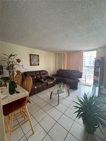 1800 NW 24th Ave 208, Miami, FL 33125