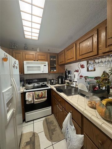 1800 NW 24th Ave 208, Miami, FL 33125
