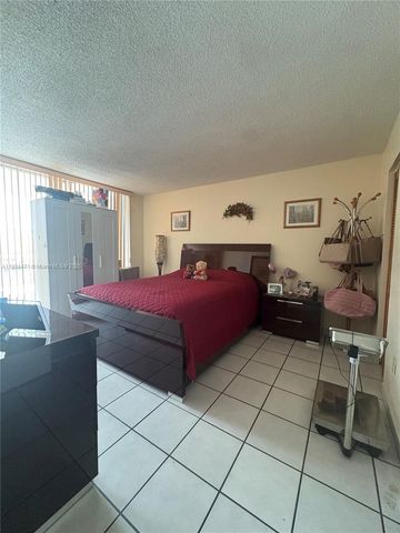 1800 NW 24th Ave 208, Miami, FL 33125