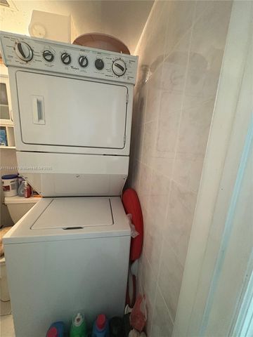 1800 NW 24th Ave 208, Miami, FL 33125