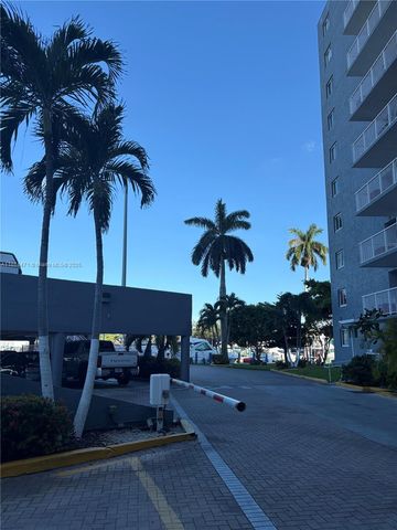 1800 NW 24th Ave 208, Miami, FL 33125