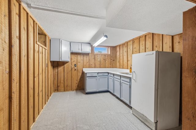 4857 Kentucky Avenue N, Crystal, MN 55428