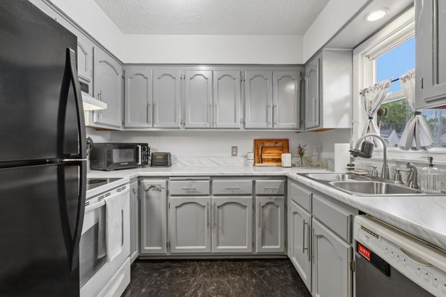 4857 Kentucky Avenue N, Crystal, MN 55428