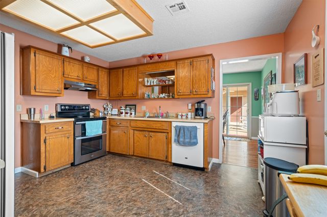701 Haskens Street, Pocola, OK 74902