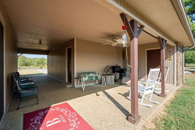 701 Haskens Street, Pocola, OK 74902