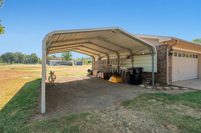 701 Haskens Street, Pocola, OK 74902