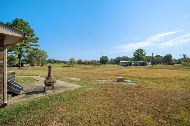 701 Haskens Street, Pocola, OK 74902