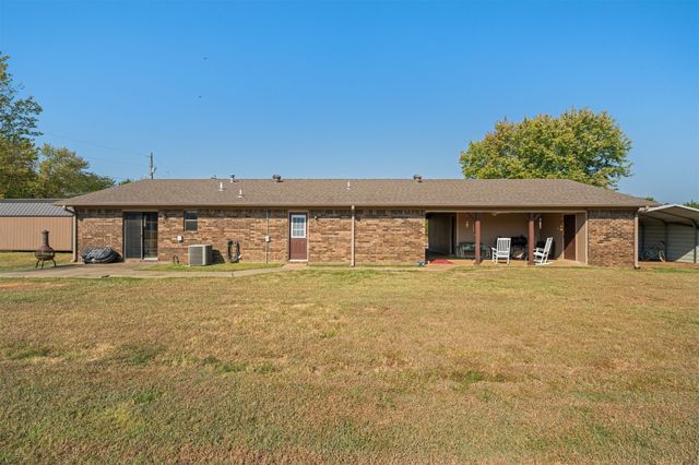 701 Haskens Street, Pocola, OK 74902