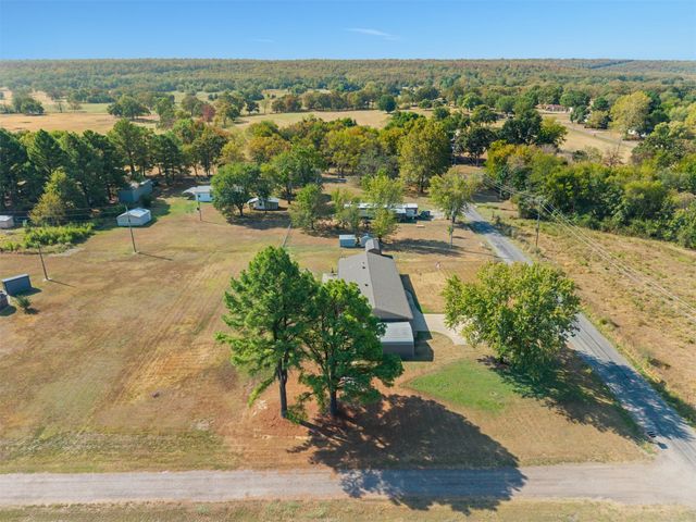 701 Haskens Street, Pocola, OK 74902