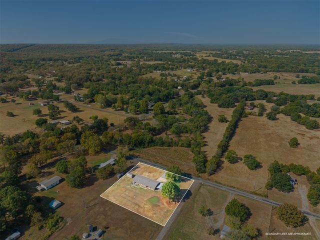 701 Haskens Street, Pocola, OK 74902