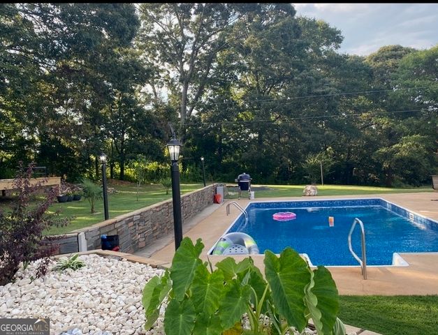 2299 Memorial Road, Bowersville, GA 30516