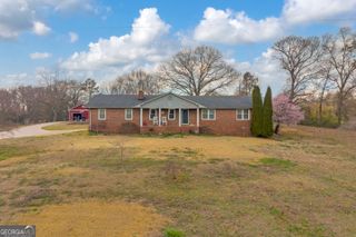 2299 Memorial Road, Bowersville, GA 30516