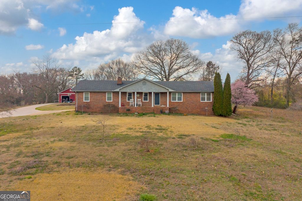 2299 Memorial Road, Bowersville, GA 30516