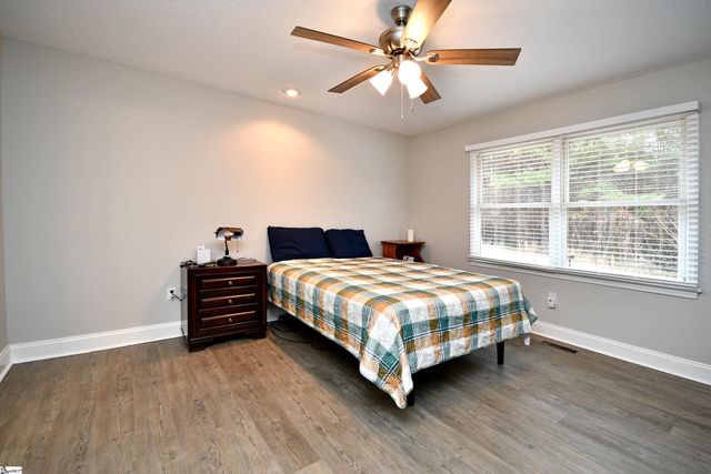 134 Rolling Drive, Westminster, SC 29693