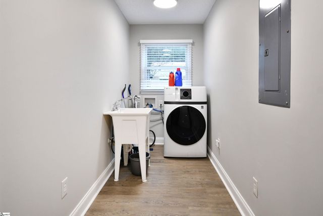 134 Rolling Drive, Westminster, SC 29693