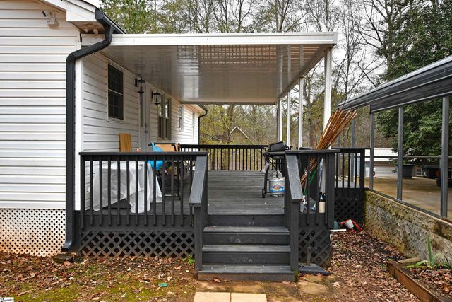 134 Rolling Drive, Westminster, SC 29693