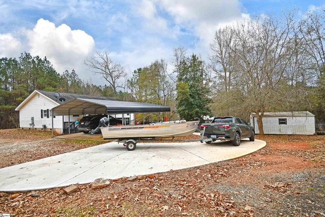 134 Rolling Drive, Westminster, SC 29693