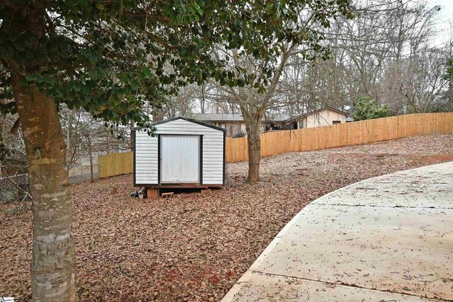 134 Rolling Drive, Westminster, SC 29693