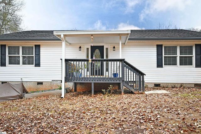 134 Rolling Drive, Westminster, SC 29693