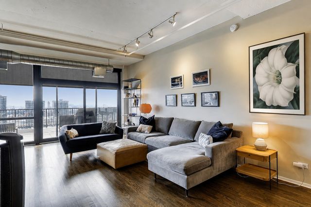 1530 S STATE Street 12N, Chicago, IL 60605
