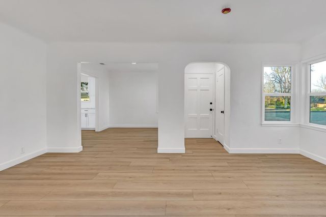 1491 N Farris Avenue, Fresno, CA 93728