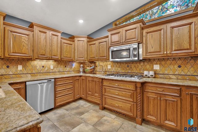 708 E Alder Ln Lane, Sioux Falls, SD 57105