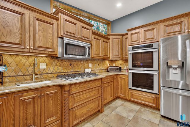 708 E Alder Ln Lane, Sioux Falls, SD 57105