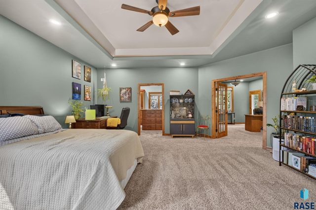 708 E Alder Ln Lane, Sioux Falls, SD 57105