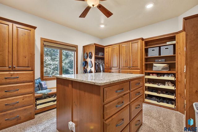 708 E Alder Ln Lane, Sioux Falls, SD 57105