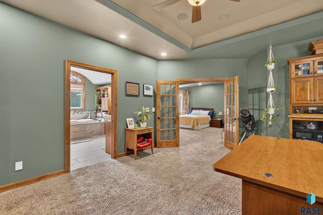 708 E Alder Ln Lane, Sioux Falls, SD 57105