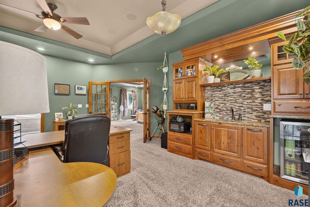 708 E Alder Ln Lane, Sioux Falls, SD 57105