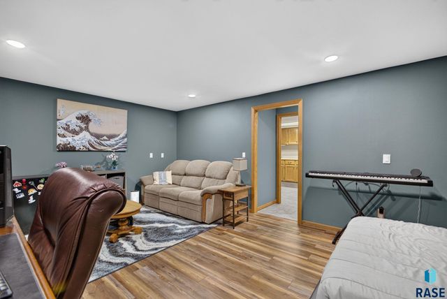 708 E Alder Ln Lane, Sioux Falls, SD 57105
