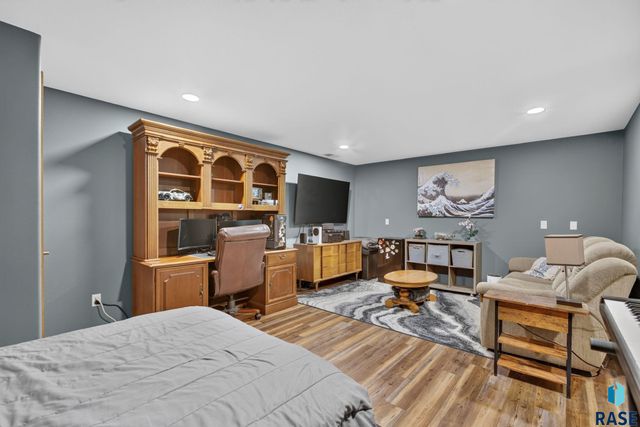 708 E Alder Ln Lane, Sioux Falls, SD 57105