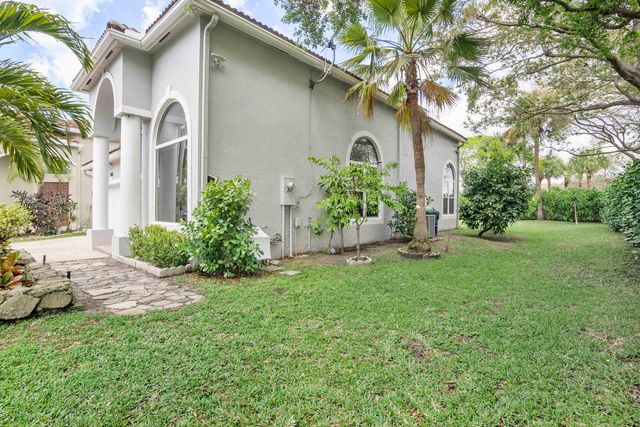 11601 NW 13th Manor, Coral Springs, FL 33071