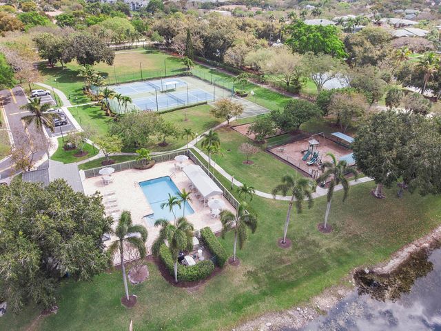 11601 NW 13th Manor, Coral Springs, FL 33071