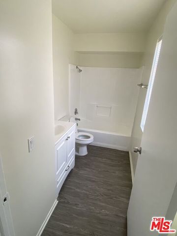 7756 Laurel Canyon Boulevard 13, Los Angeles, CA 91605