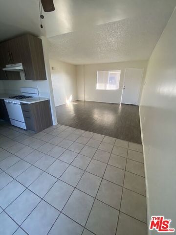 7756 Laurel Canyon Boulevard 13, Los Angeles, CA 91605