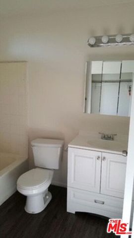 7756 Laurel Canyon Boulevard 13, Los Angeles, CA 91605
