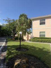 628 Woodshire LN G12, Naples, FL 34105