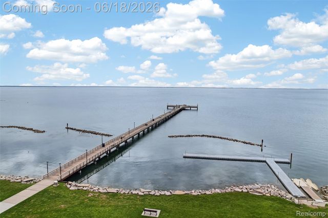34380 Dante Drive, Chesterfield Township, MI 48047