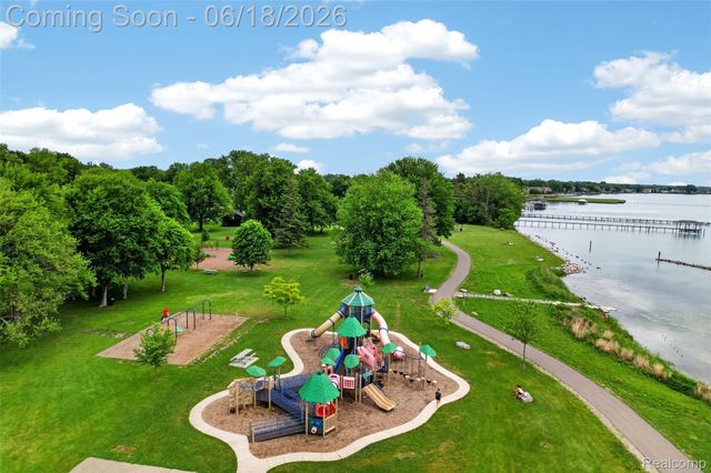34380 Dante Drive, Chesterfield Township, MI 48047