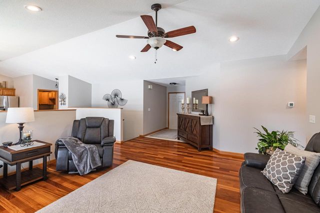 315 Cypress Circle LANE, Holmen, WI 54636