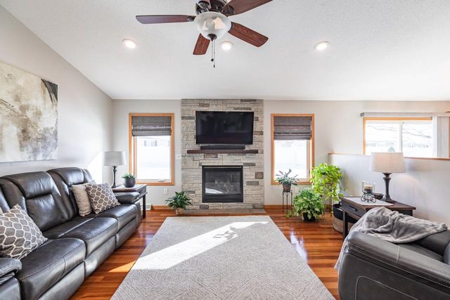 315 Cypress Circle LANE, Holmen, WI 54636