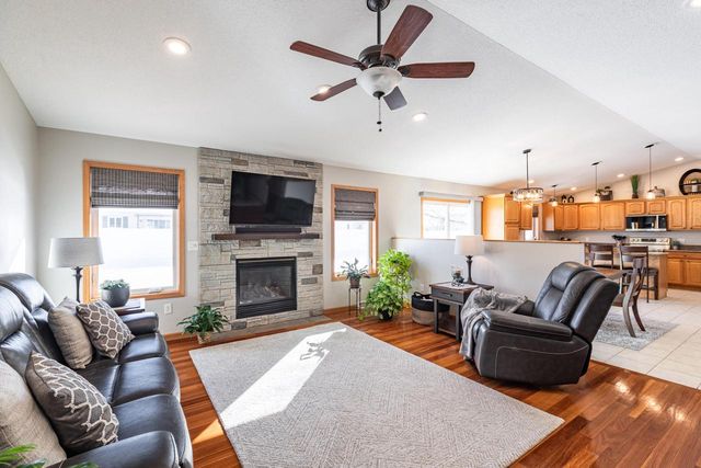 315 Cypress Circle LANE, Holmen, WI 54636